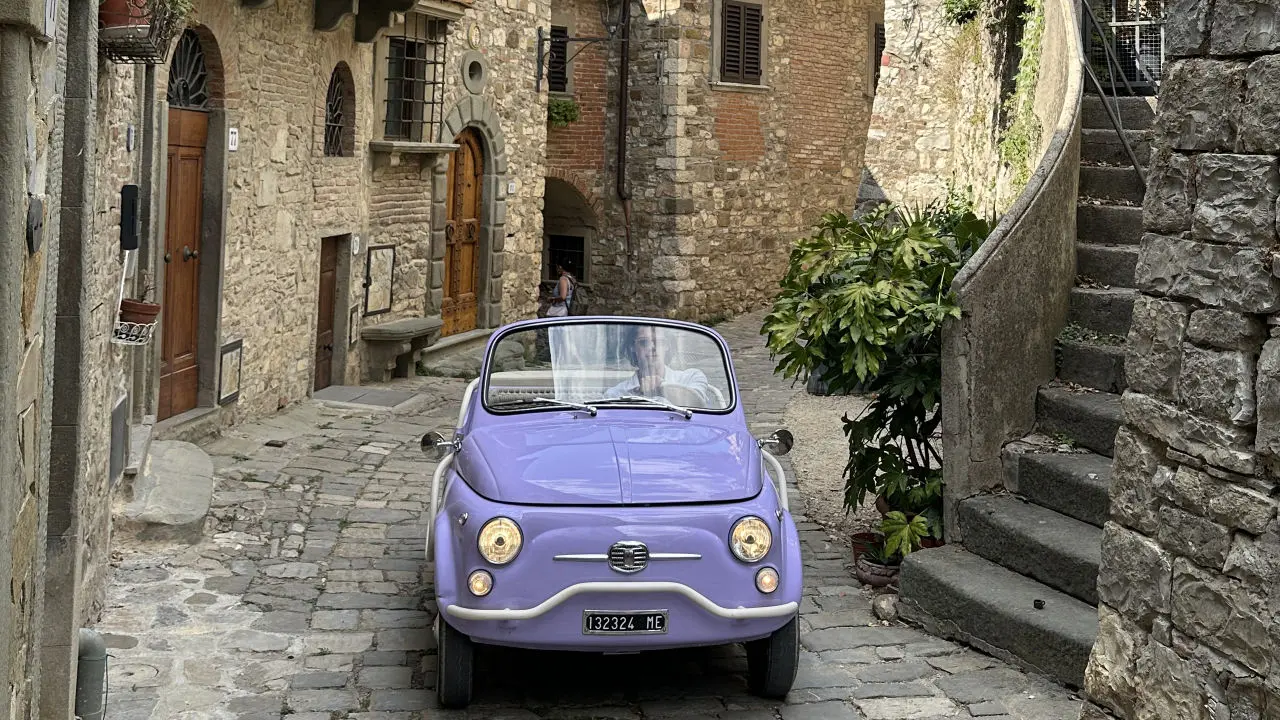 Chianti Day Escape in a eFiat 500